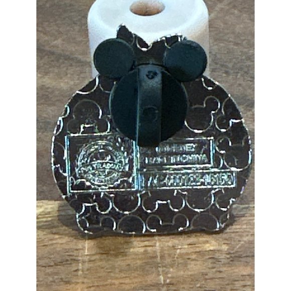 Disney Pin Mickey Trading Pin Authentic Orange Bird Tsum Tsum Adventure Land - Picture 2 of 4